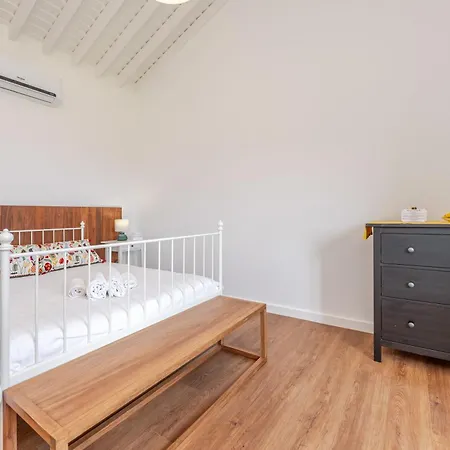 Casas Do Forneiro - T2 * Nordeste (Azores)