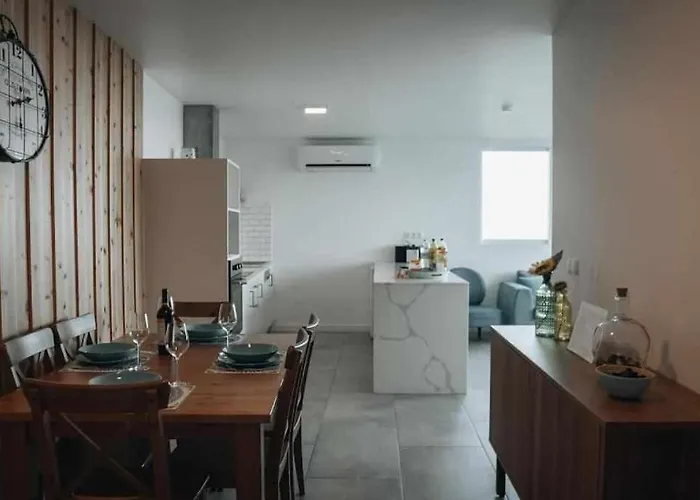 Casas Do Forneiro - T2 * Nordeste (Azores)