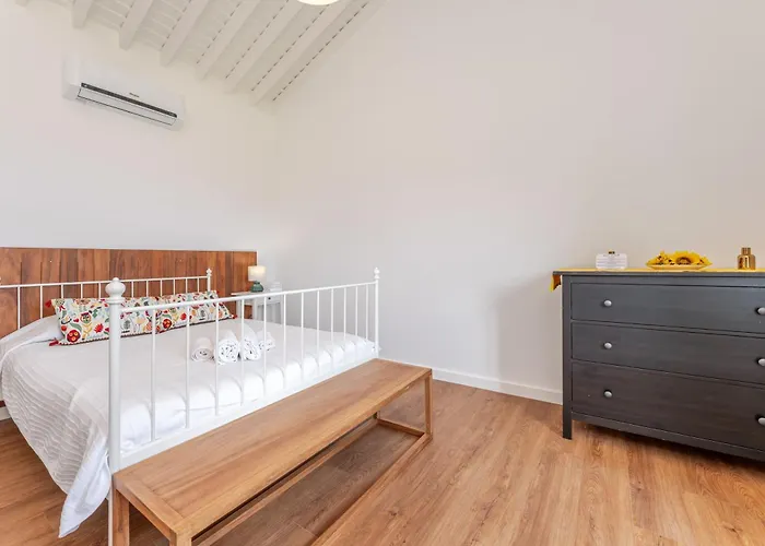 Casas Do Forneiro - T2 * Nordeste (Azores)